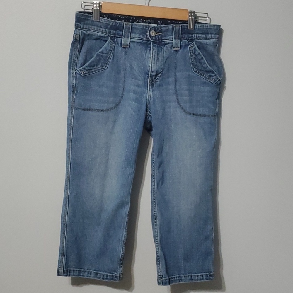 Levis LEVI'S size 8 trouser capri has‎ wear distressed comfy